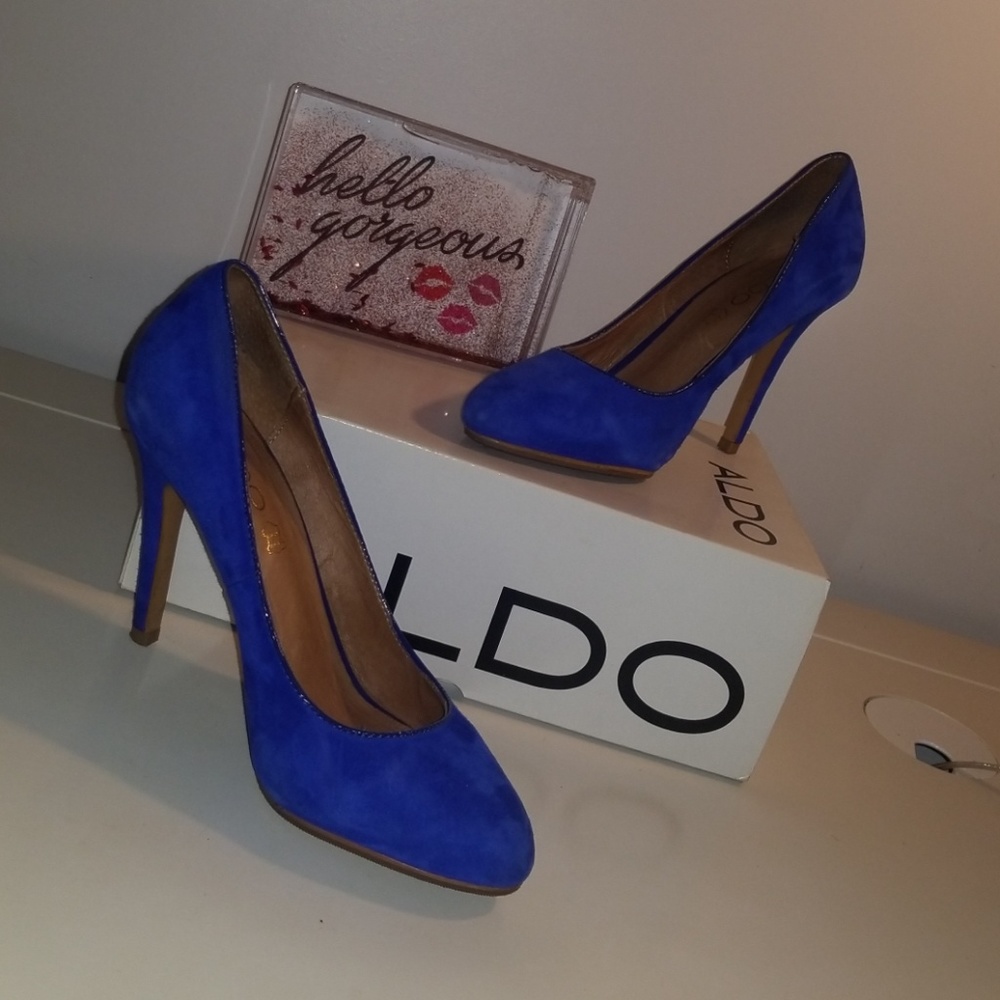 Aldo Colbat Blue 4 inch heel (Size 8.5)